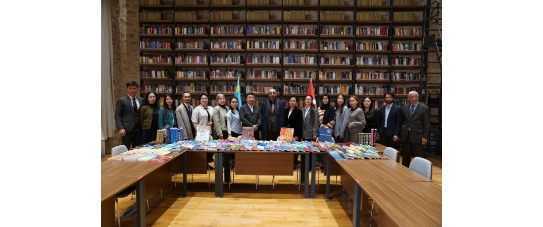 İstanbul’ın Rami Kütüphanesi’nde Kazakistan’ın Bilim ve Edebiyat Köşesi Açıldı