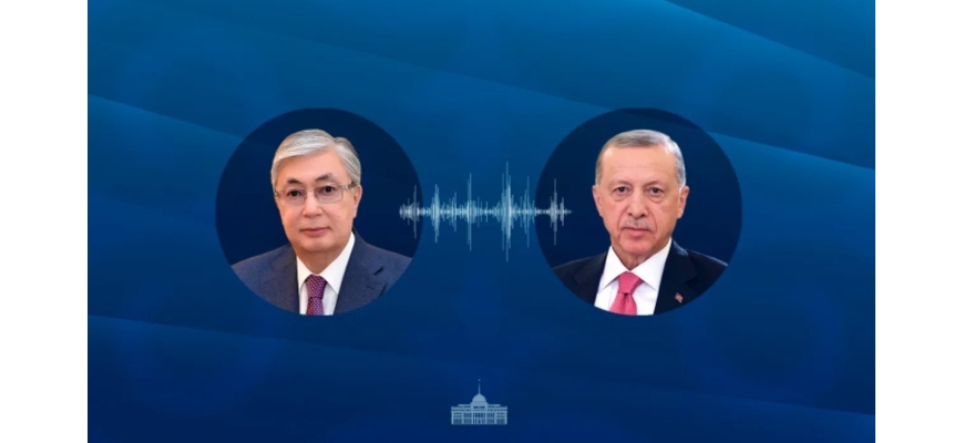 Kazakistan Cumhurbaşkanı Kasım-Jomart Tokayev, Türkiye Cumhurbaşkanı Recep Tayyip Erdoğan ile telefon görüşmesi gerçekleştirdi.